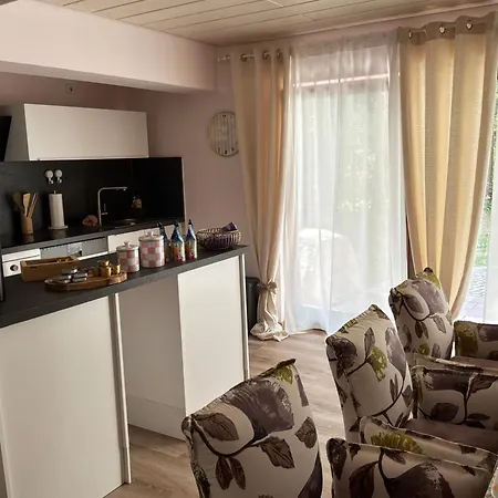 Neue Sonnige Grosse Ferienwohnung, , Nur 10 Min Zu Fuss Von Legoland Entfernt,126 M2 Stillvolle Nr 1 , Wunderschoener Garten Mit Terrasse Und Waldblick, Grosses Bad, Ruhige Lage, Erholung My Luxury דירה