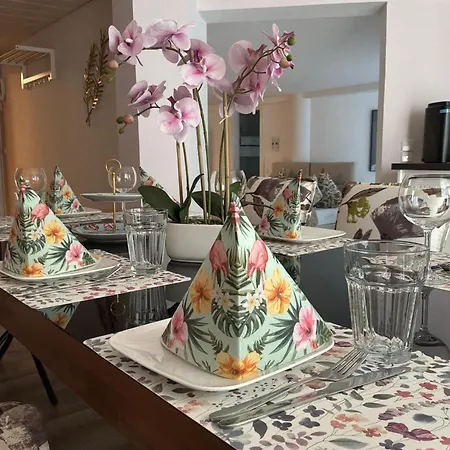 Neue Sonnige Grosse Ferienwohnung, , Nur 10 Min Zu Fuss Von Legoland Entfernt,126 M2 Stillvolle Nr 1 , Wunderschoener Garten Mit Terrasse Und Waldblick, Grosses Bad, Ruhige Lage, Erholung My Luxury דירה