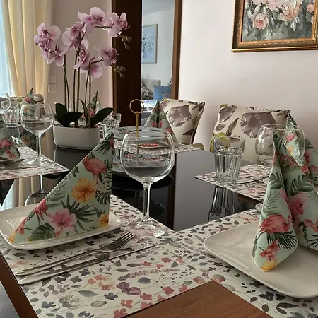 Neue Sonnige Grosse Ferienwohnung, , Nur 10 Min Zu Fuss Von Legoland Entfernt,126 M2 Stillvolle Nr 1 , Wunderschoener Garten Mit Terrasse Und Waldblick, Grosses Bad, Ruhige Lage, Erholung My Luxury