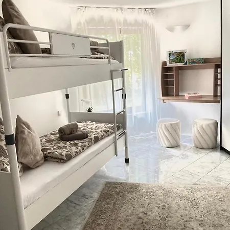 Neue Sonnige Grosse Ferienwohnung, , Nur 10 Min Zu Fuss Von Legoland Entfernt,126 M2 Stillvolle Nr 1 , Wunderschoener Garten Mit Terrasse Und Waldblick, Grosses Bad, Ruhige Lage, Erholung My Luxury דירה *